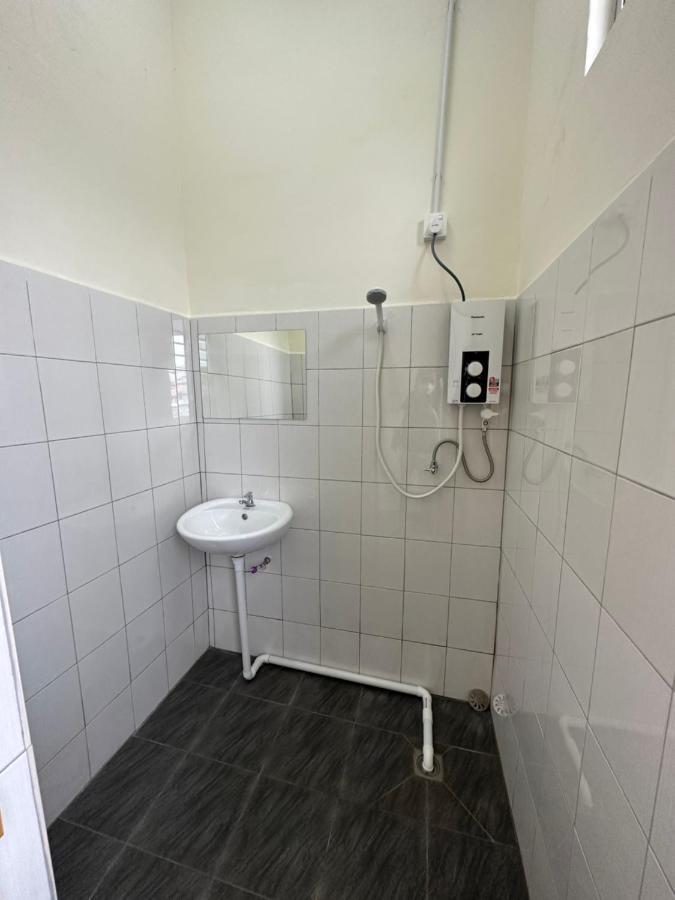 Ww Hostel 22A Private Shower George Town Exterior photo